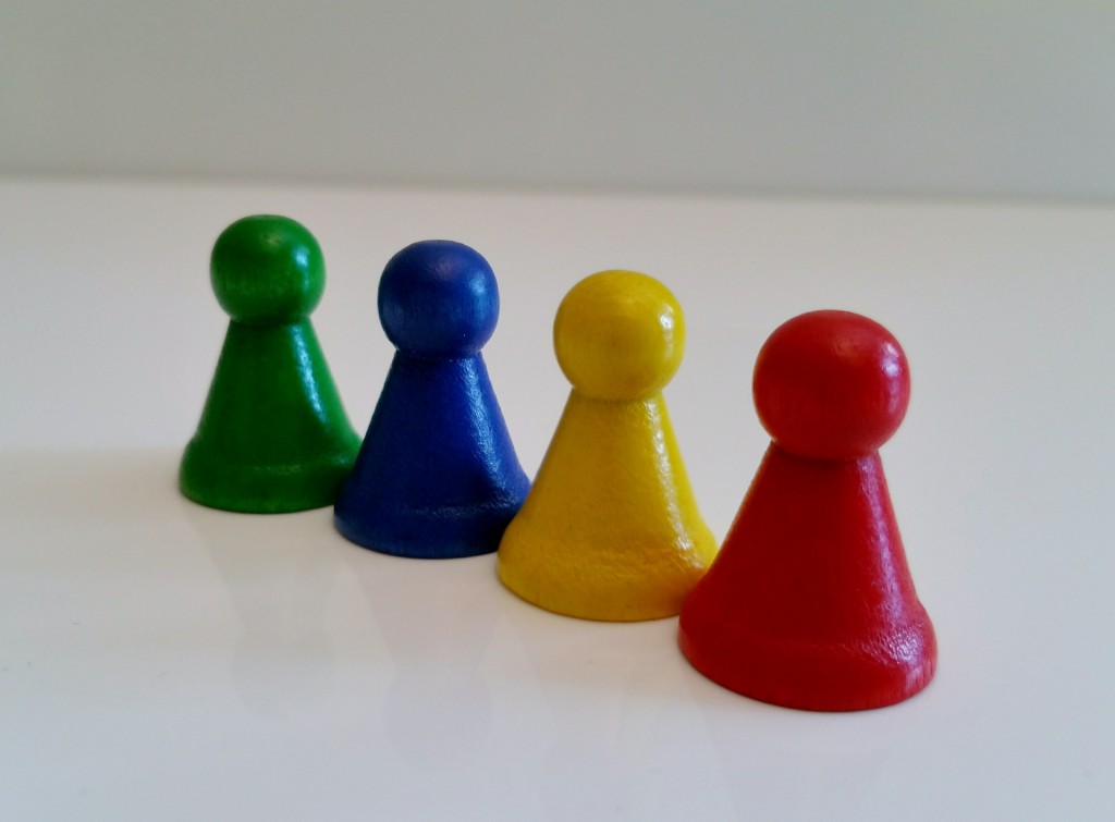 Spielfiguren in verschiedenen Farben
