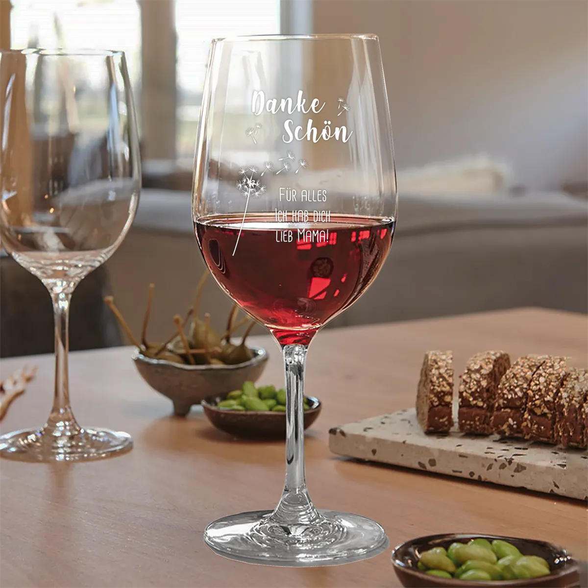 Leonardo Rotweinglas mit Pusteblume und Gravur als Dankeschön Geschenk